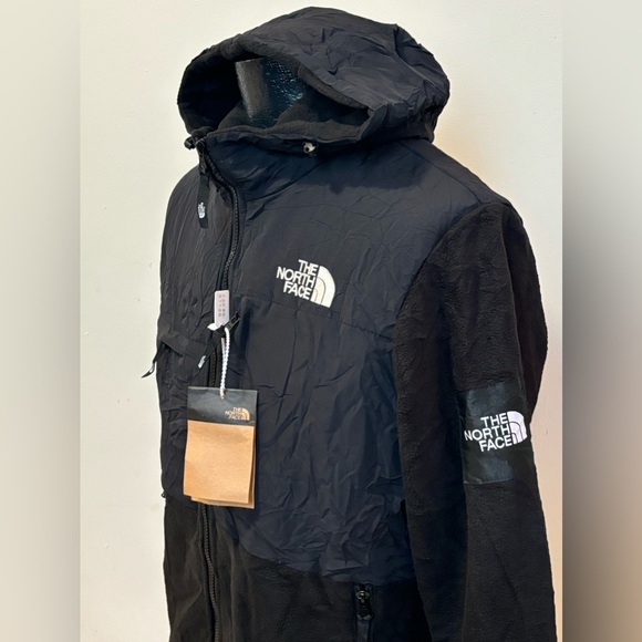 North Face Hooded Fleece with Full Zipper , Unisex - Picture 15 of 16